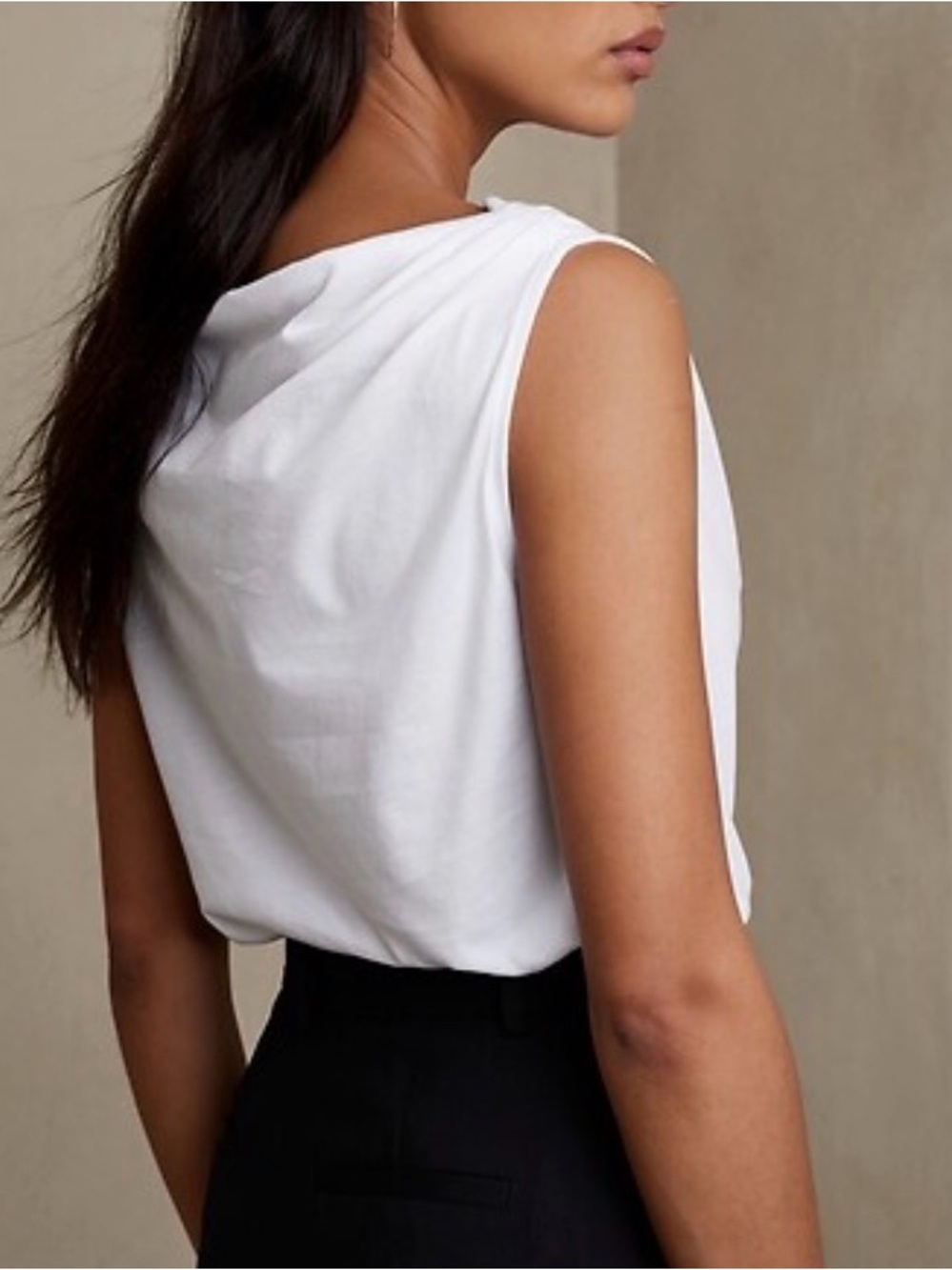 Abercrombie & Fitch White Cropped Sleeveless Tank